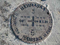 6th-manhole.JPG (687418 bytes)