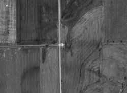 6th Aerial - parking area clearly visible.jpg (195389 bytes)